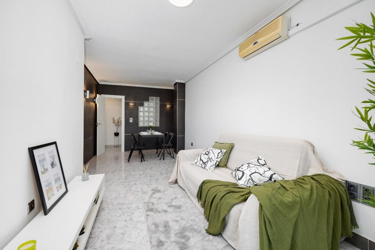 Sale of apartment in Piso en Calle Salinero s/n, Nueva Torrevieja, Torrevieja, Torrevieja
 photo 5