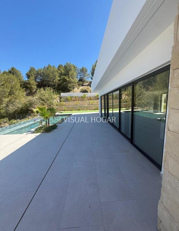 Properties for sale and rent in Spain photo 2