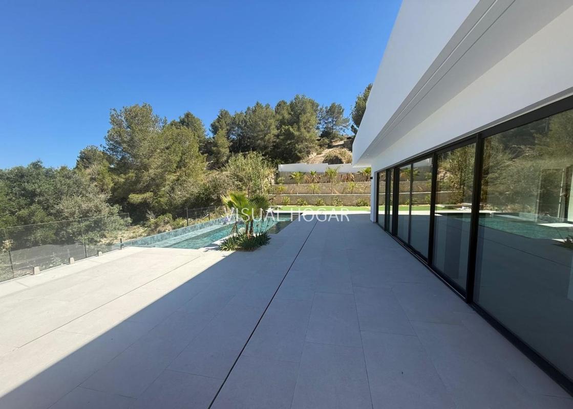Properties for sale and rent in Spain photo 3