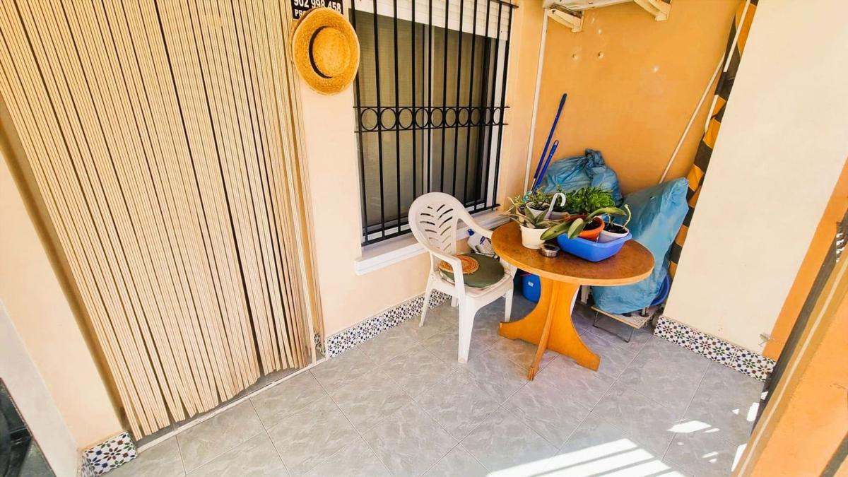 Sprzedaż mieszkania w Piso en Calle Ramon Rubial, La Veleta, Torrevieja, Torrevieja
 photo 4