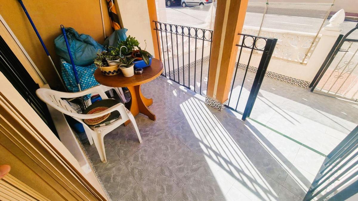 Sprzedaż mieszkania w Piso en Calle Ramon Rubial, La Veleta, Torrevieja, Torrevieja
 photo 5
