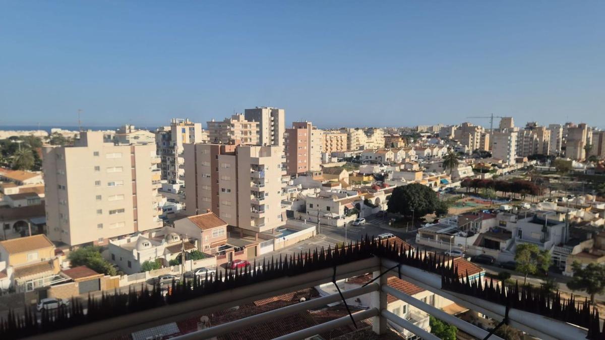 Venta de piso en Piso en Calle Joven Pura, 138, Nueva Torrevieja, Torrevieja, Torrevieja
photo 1