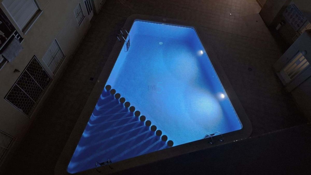 Venta de piso en Piso en Antonio Machado, Torrevieja, Torrevieja
photo 3