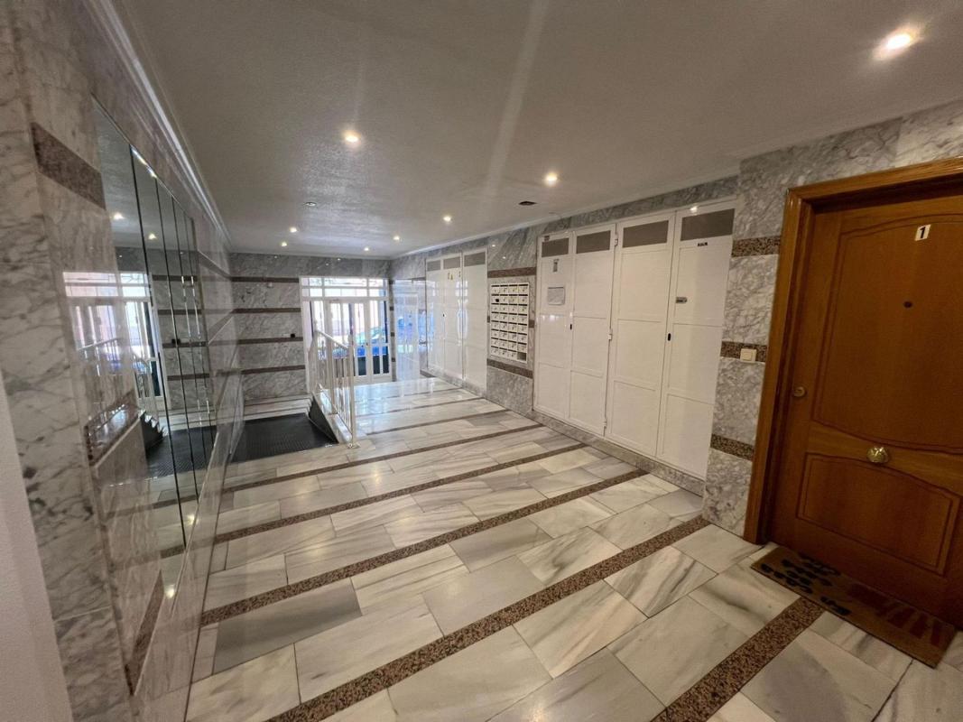 Продажа квартиры на Piso en Avenida Diego Ramírez Pastor, 160, Antonio Machado, Torrevieja, Торревьеха
 photo 2