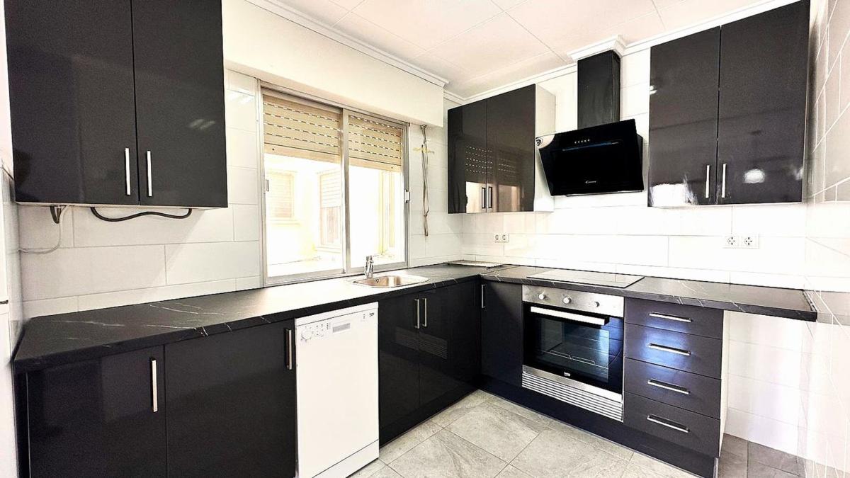 Sale of apartment in Piso en Calle San Antonio, 3, Gaspar Perrelló, Torrevieja, Torrevieja
photo 5