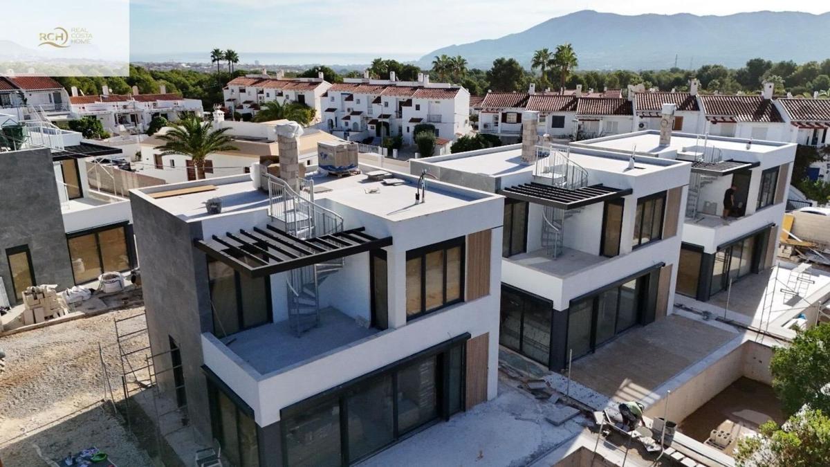 Properties for sale and rent in Spain photo 5