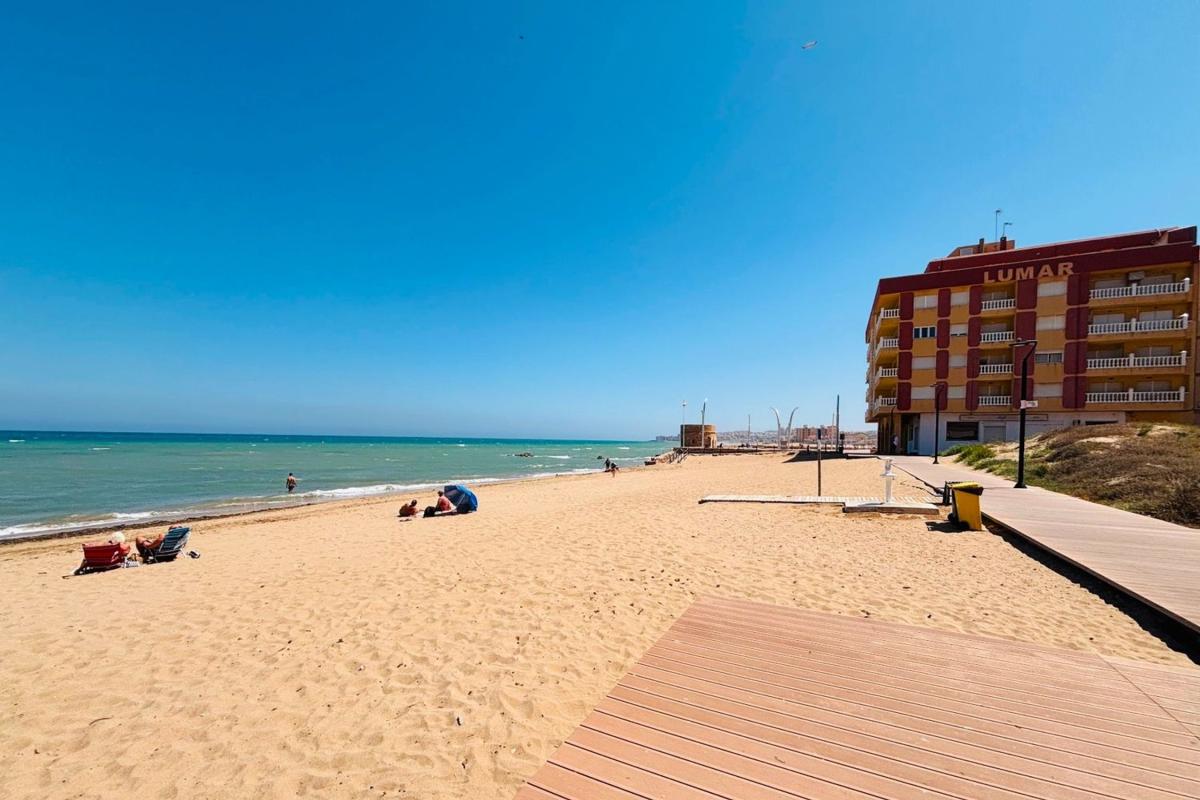 Venta de piso en Piso en Gaspar Perrelló, Torrevieja, Torrevieja
photo 1