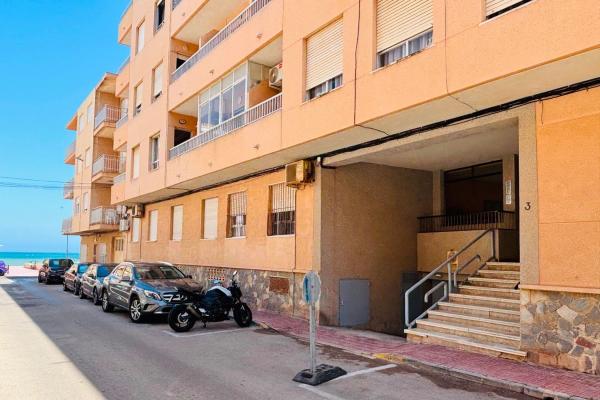 Продажа квартиры на Piso en Gaspar Perrelló, Torrevieja, Торревьеха
thumbnail 2