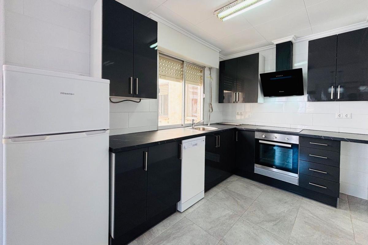 Venta de piso en Piso en Gaspar Perrelló, Torrevieja, Torrevieja
photo 4