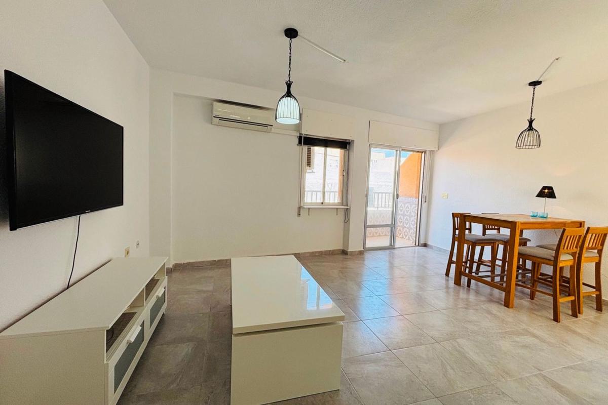 Venta de piso en Piso en Gaspar Perrelló, Torrevieja, Torrevieja
photo 5