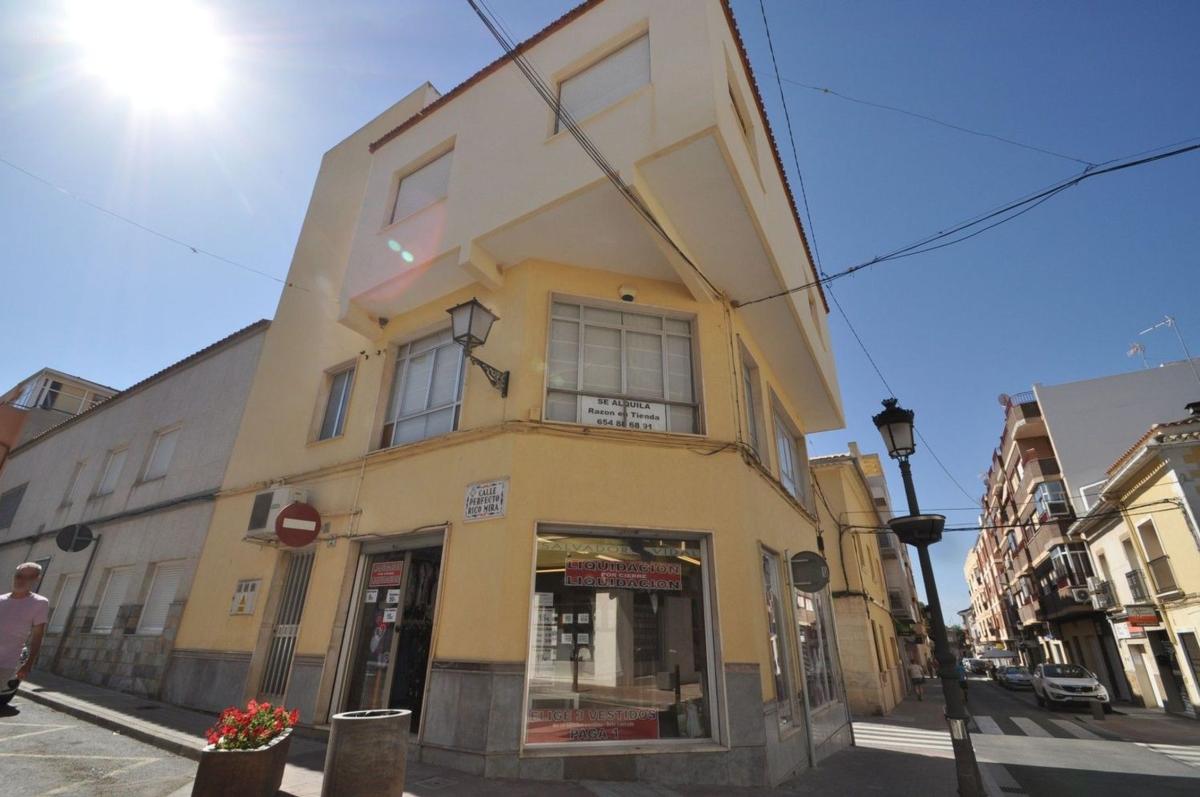 Sale of apartment in Piso en Pinoso, Pinoso
photo 1