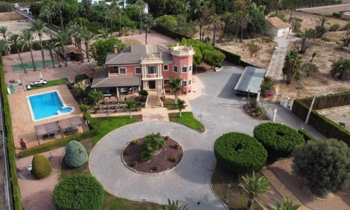 Properties for sale and rent in Spain photo 2
