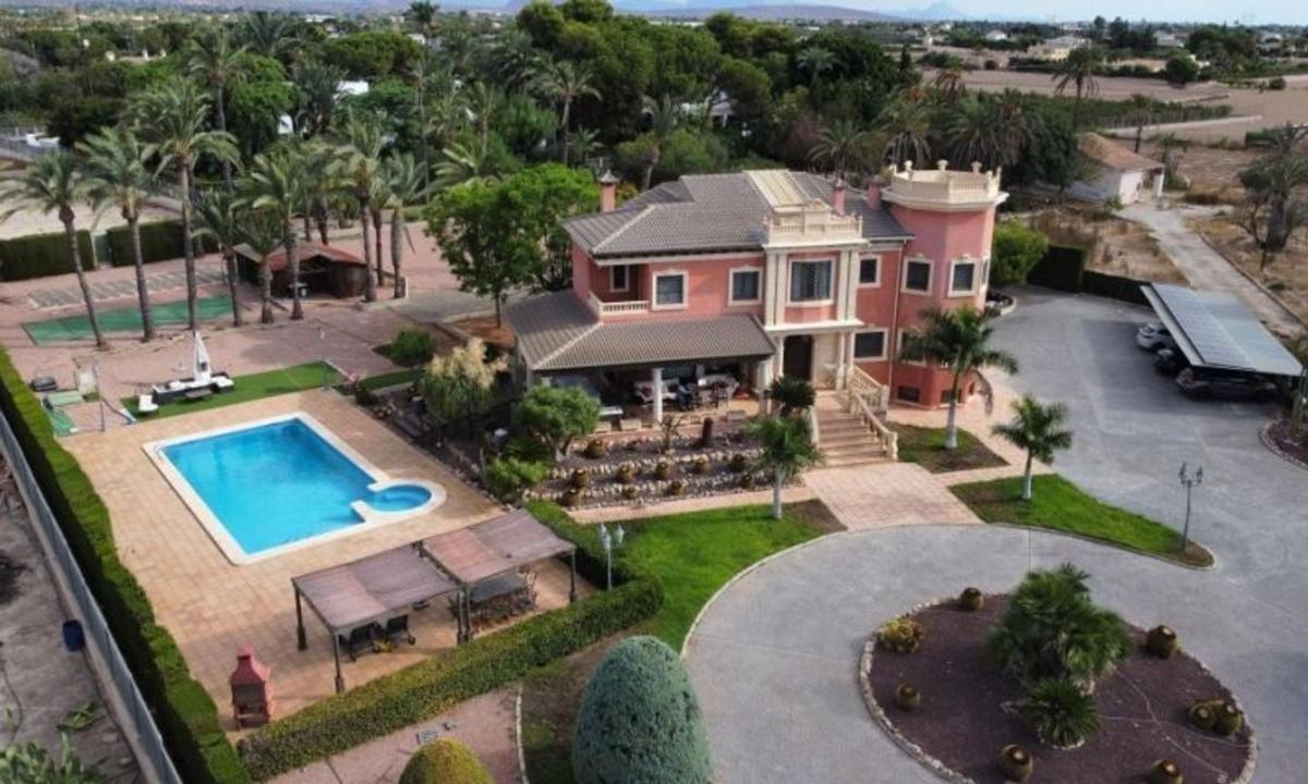Properties for sale and rent in Spain photo 4