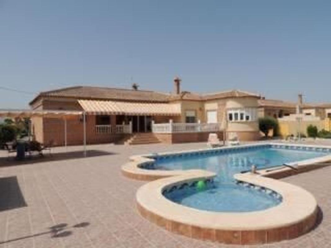 Properties for sale and rent in Spain photo 1