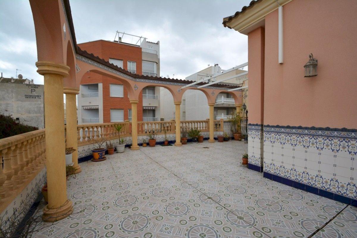 Properties for sale and rent in Spain photo 2