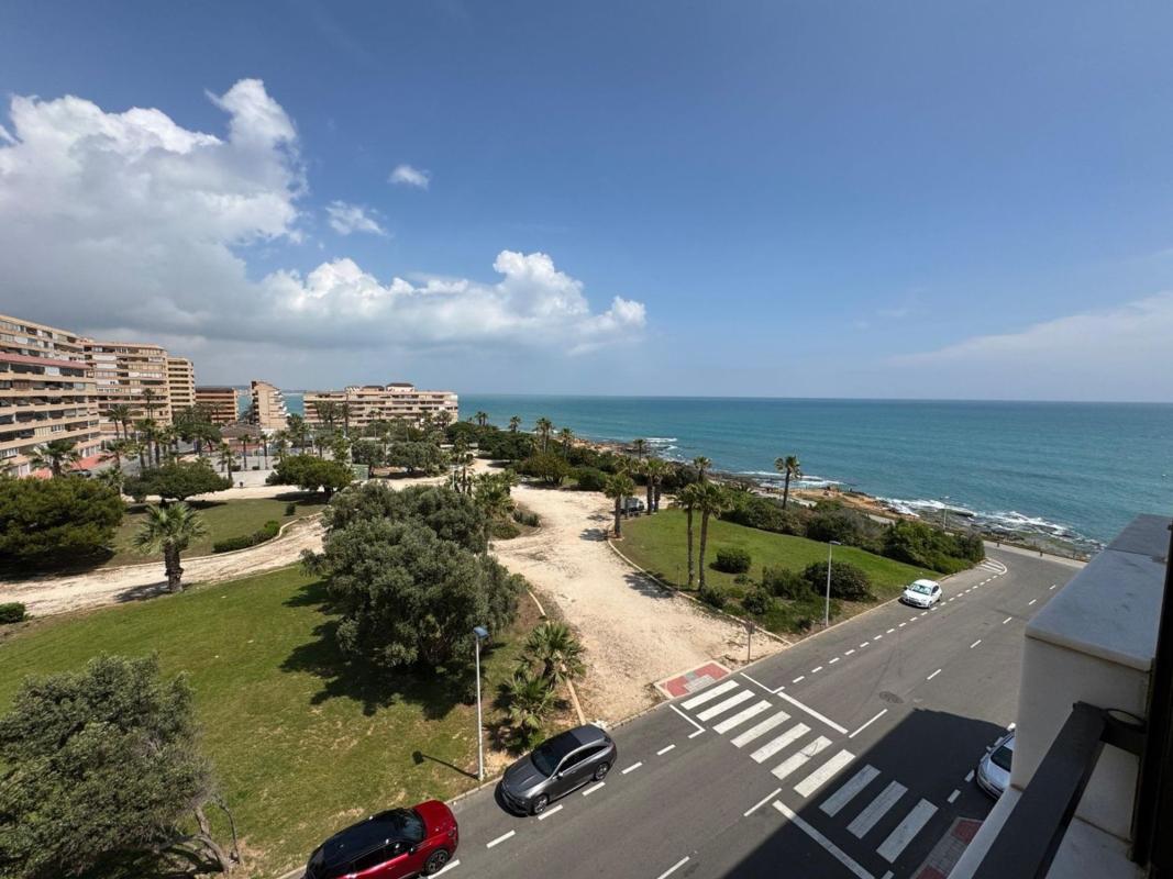 Продажа квартиры на Piso en Miramar - Torre del Moro, Torrevieja, Торревьеха
photo 1
