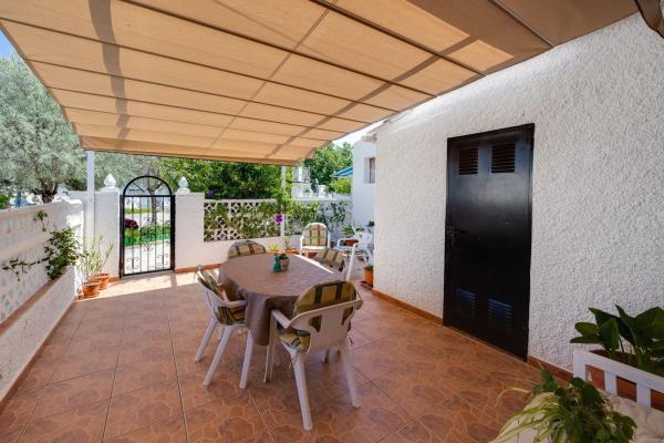 Casa o chalet independiente en Calle Antonio Ordóñez, 731, La Siesta - El Salado - Torreta, Torrevieja photo 1