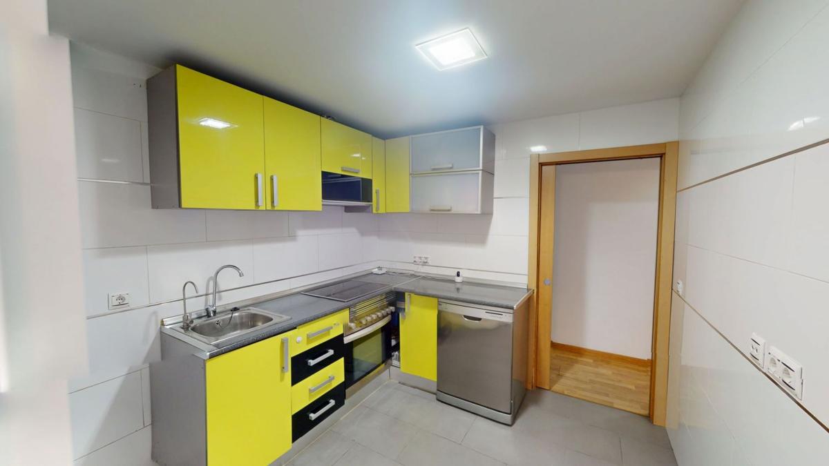 Sale of apartment in Piso en Pardo Gimeno, Benalúa, Alicante / Alacant, Alicante
photo 2