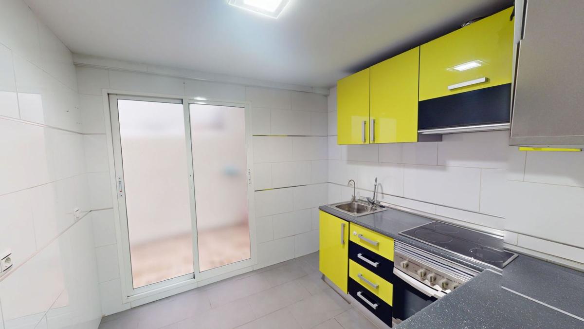 Sale of apartment in Piso en Pardo Gimeno, Benalúa, Alicante / Alacant, Alicante
photo 3