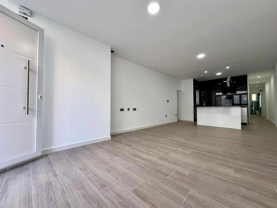 Venta de piso en Piso en Calle Santa Maria Magdalena, La Serranica - Sagrado Corazón, Aspe, Aspe
photo 1