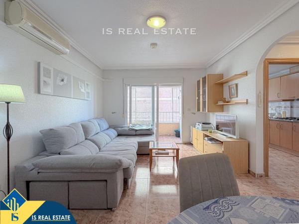 Venta de piso en Piso en Antonio Machado, Torrevieja, Torrevieja
 photo 1