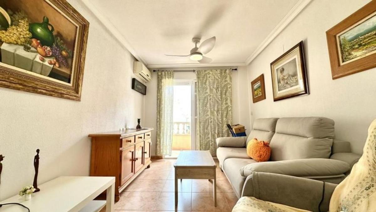 Sale of apartment in Piso en Calle la Paz, Centro - Muelle Pesquero, Torrevieja, Torrevieja
photo 3