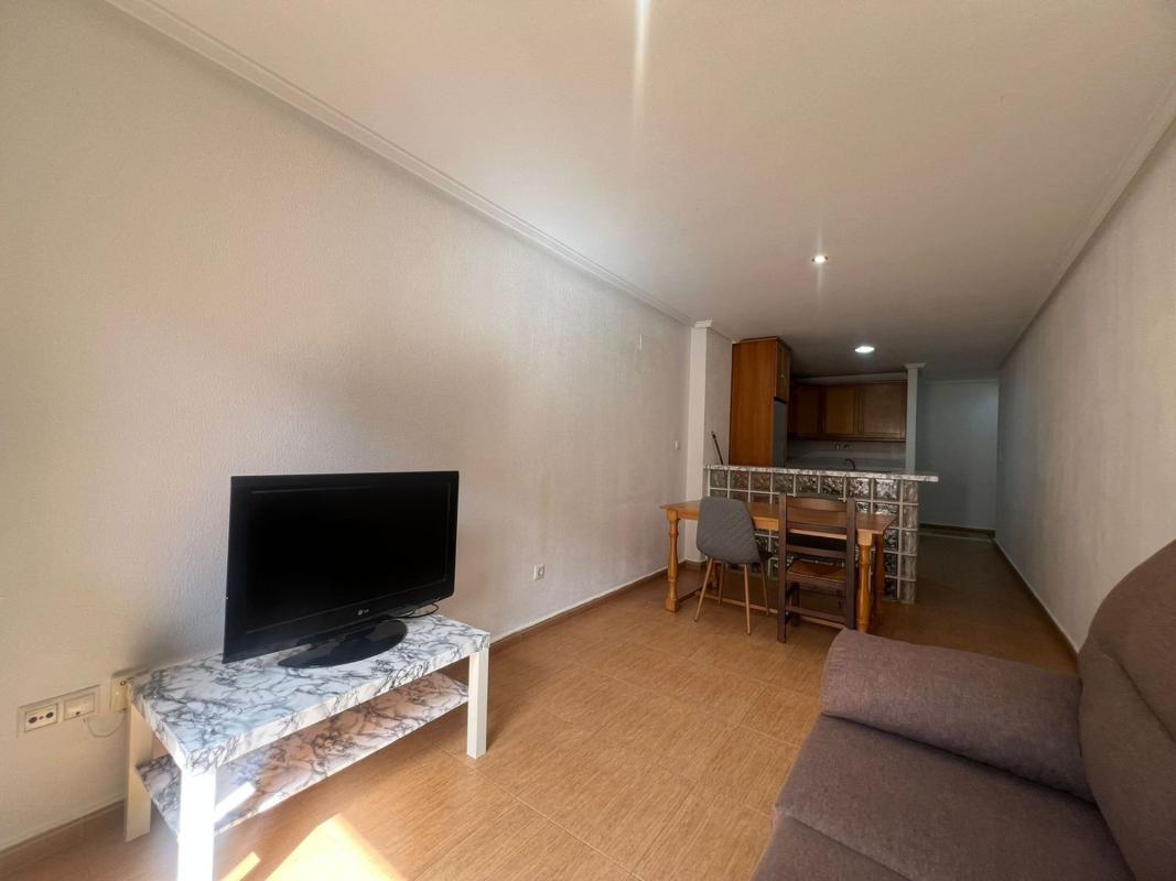 Venta de piso en Piso en Calle Finlandia, Playa de los Locos, Torrevieja, Torrevieja
photo 3