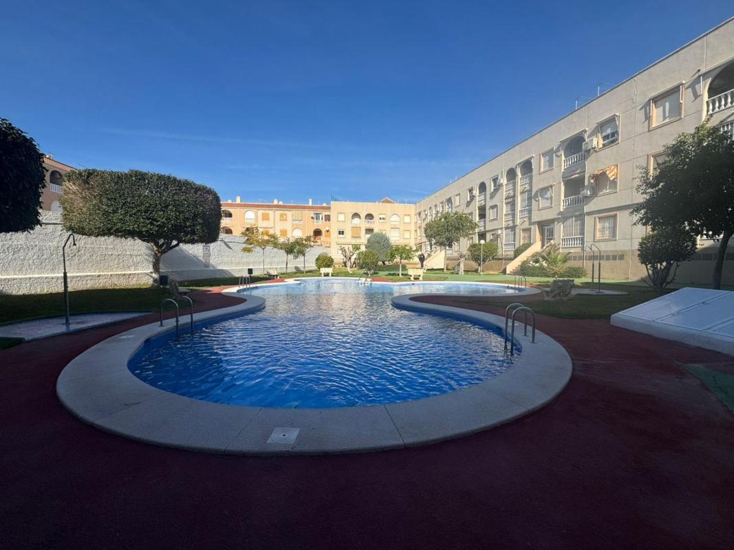 Sprzedaż mieszkania w Piso en Calle Santomera, 27, El Acequión, Torrevieja, Torrevieja
 photo 2