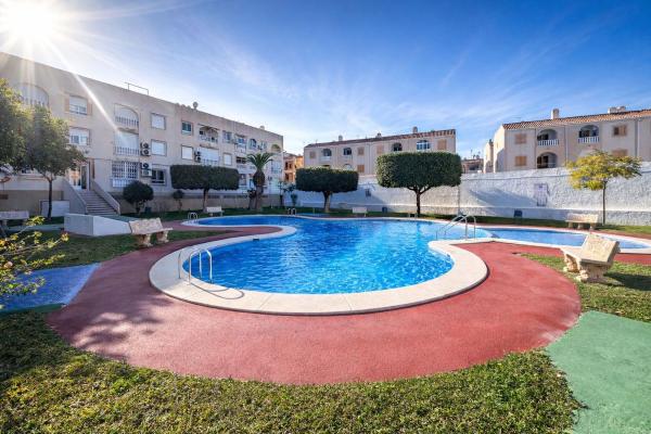 Sprzedaż mieszkania w Piso en Calle Santomera, El Acequión, Torrevieja, Torrevieja
photo 1