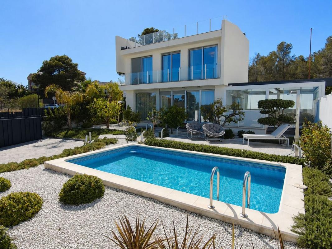 Properties for sale and rent in Spain photo 1