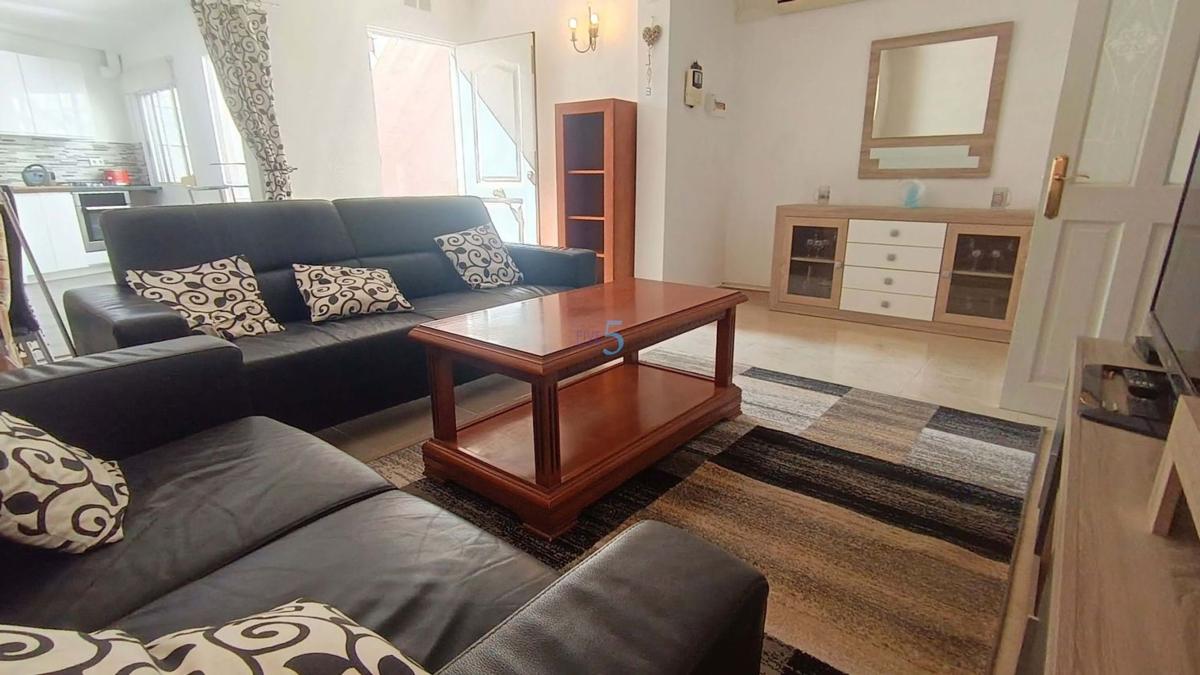 Sale of independent chalet in Casa o chalet en La Siesta - El Salado - Torreta, Torrevieja, Torrevieja
photo 4