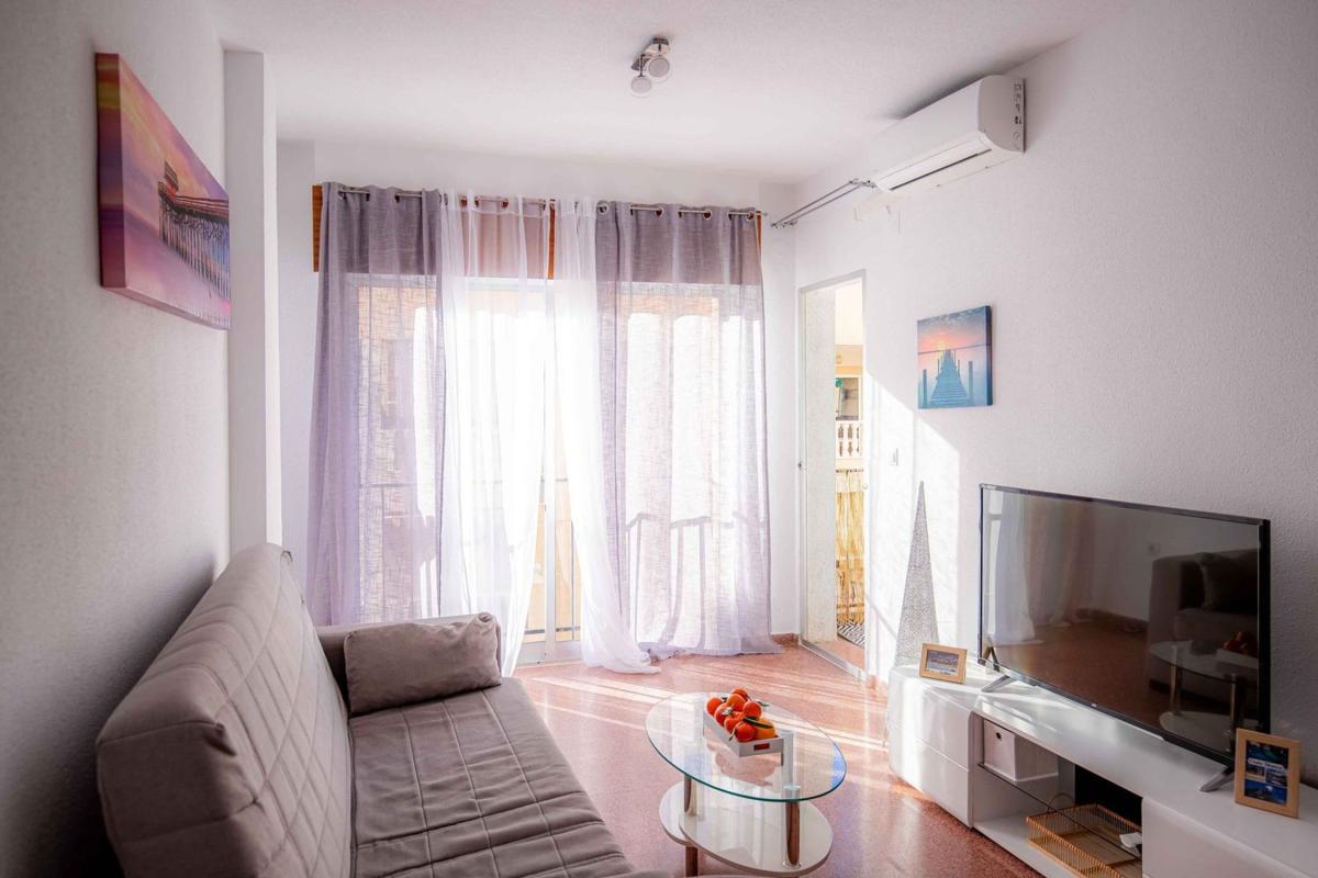 Продажа квартиры на Piso en Calle la Loma, 109, Avenida Habaneras - Curva de Palangre, Torrevieja, Торревьеха
photo 2