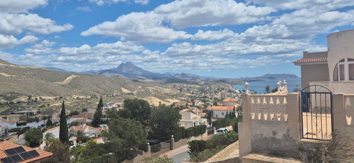Properties for sale and rent in Spain photo 5