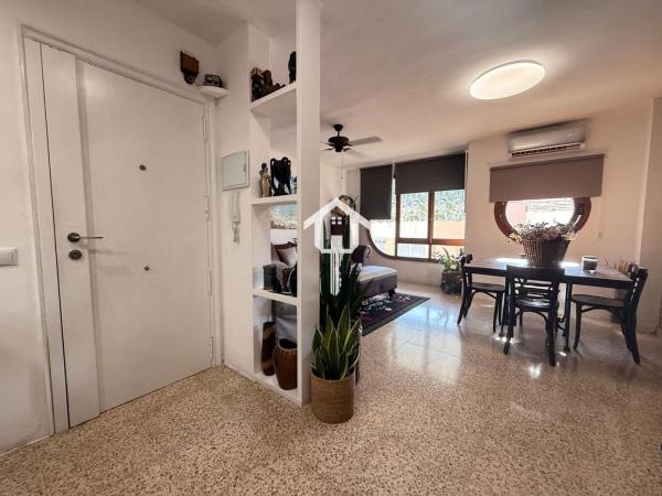 Venta de piso en Piso en Calle del Plus Ultra, Carolinas Altas, Alicante / Alacant, Alicante / Alacant
thumbnail 1
