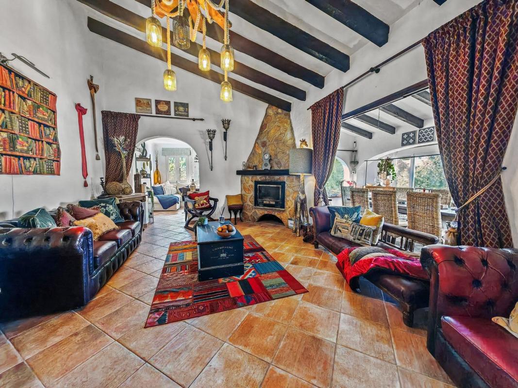 Properties for sale and rent in Spain photo 2