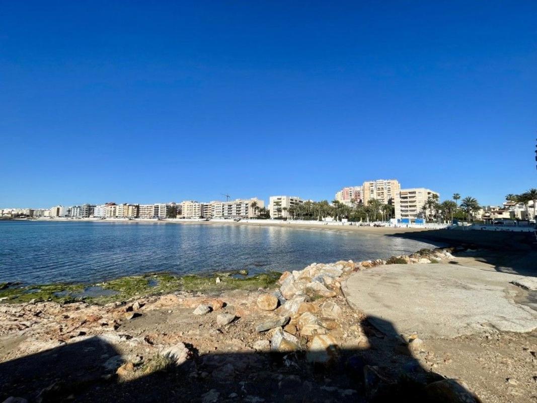 Venta de piso en Piso en Calle Matilde Peñaranda, Nueva Torrevieja, Torrevieja, Torrevieja
photo 3