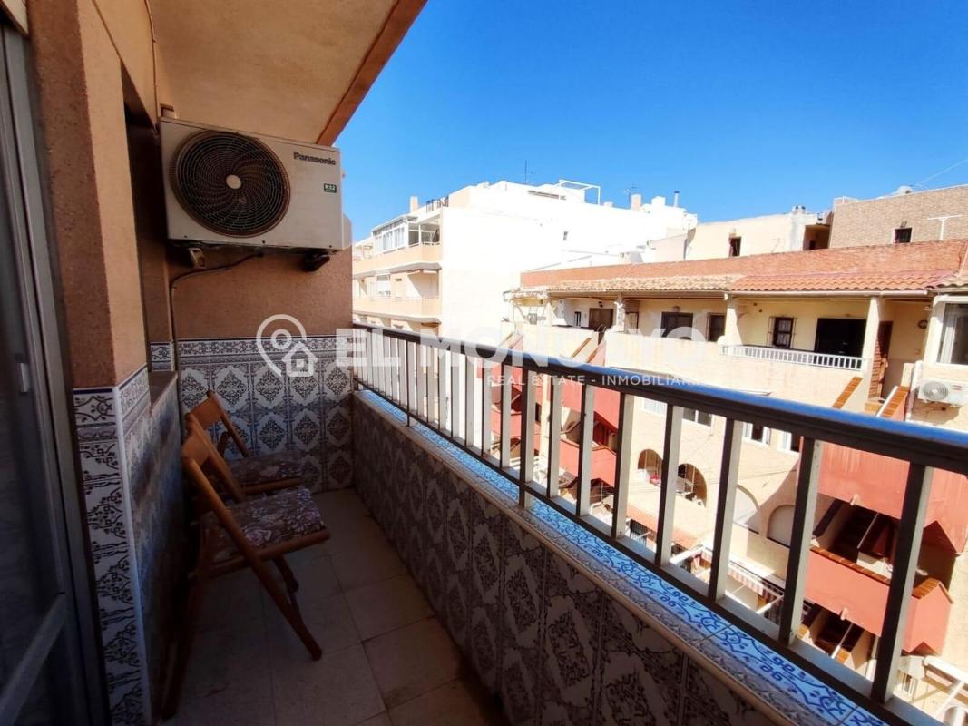 Venta de piso en Piso en Calle San Antonio, Gaspar Perrelló, Torrevieja, Torrevieja
 photo 2