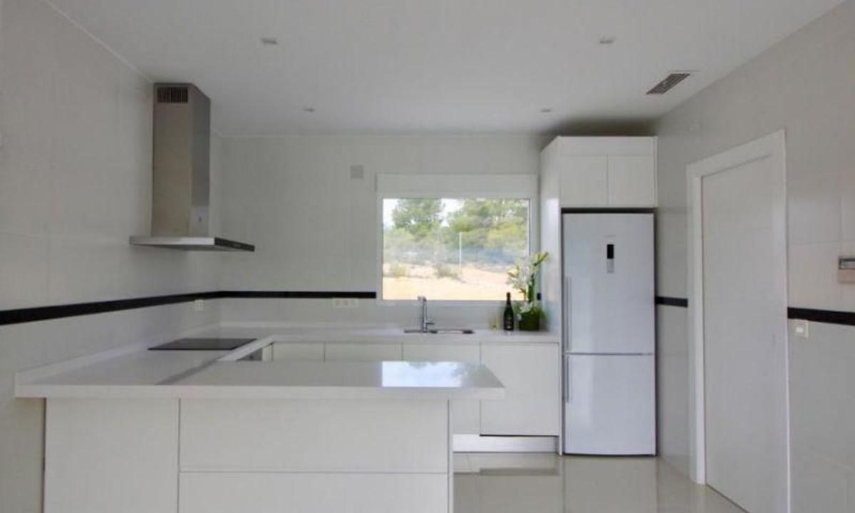 Properties for sale and rent in Spain photo 2