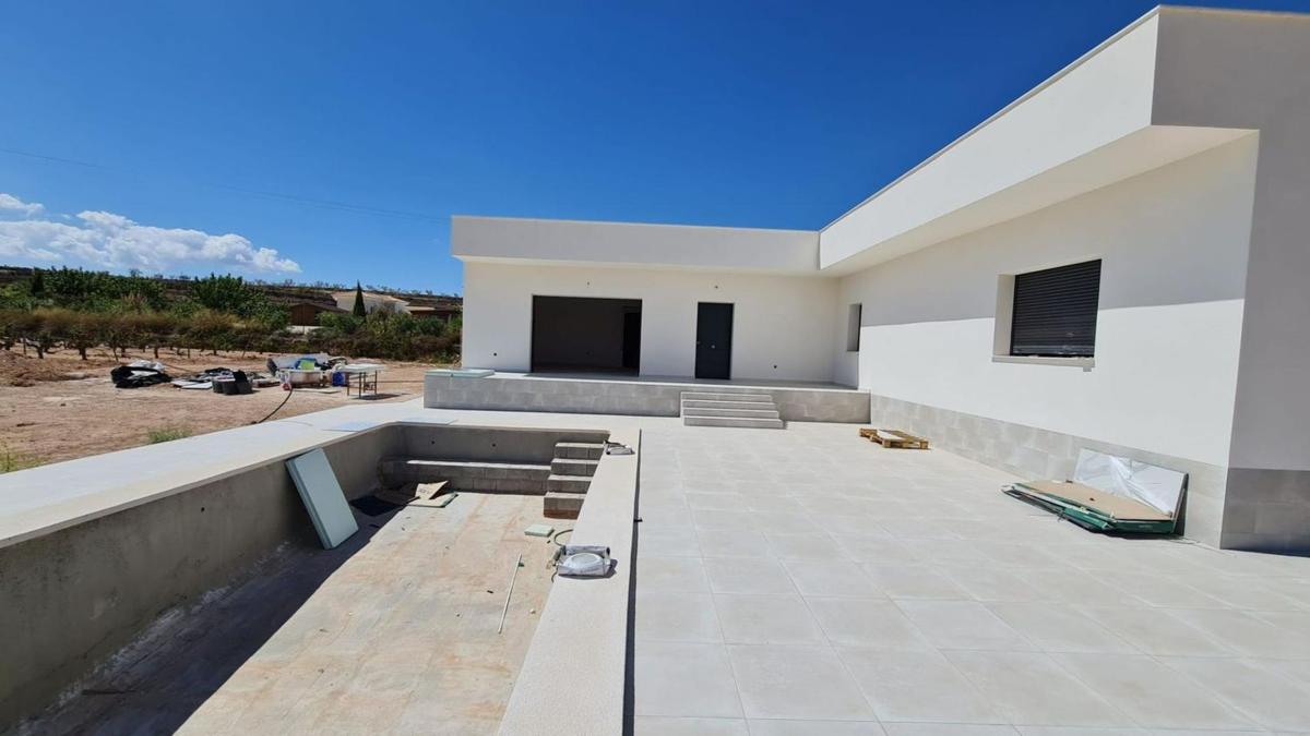 Properties for sale and rent in Spain photo 2