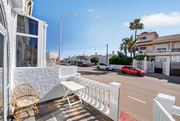 Chalet adosado en Calle Castellón s/n, Cabo Cervera, Torrevieja thumbnail 2