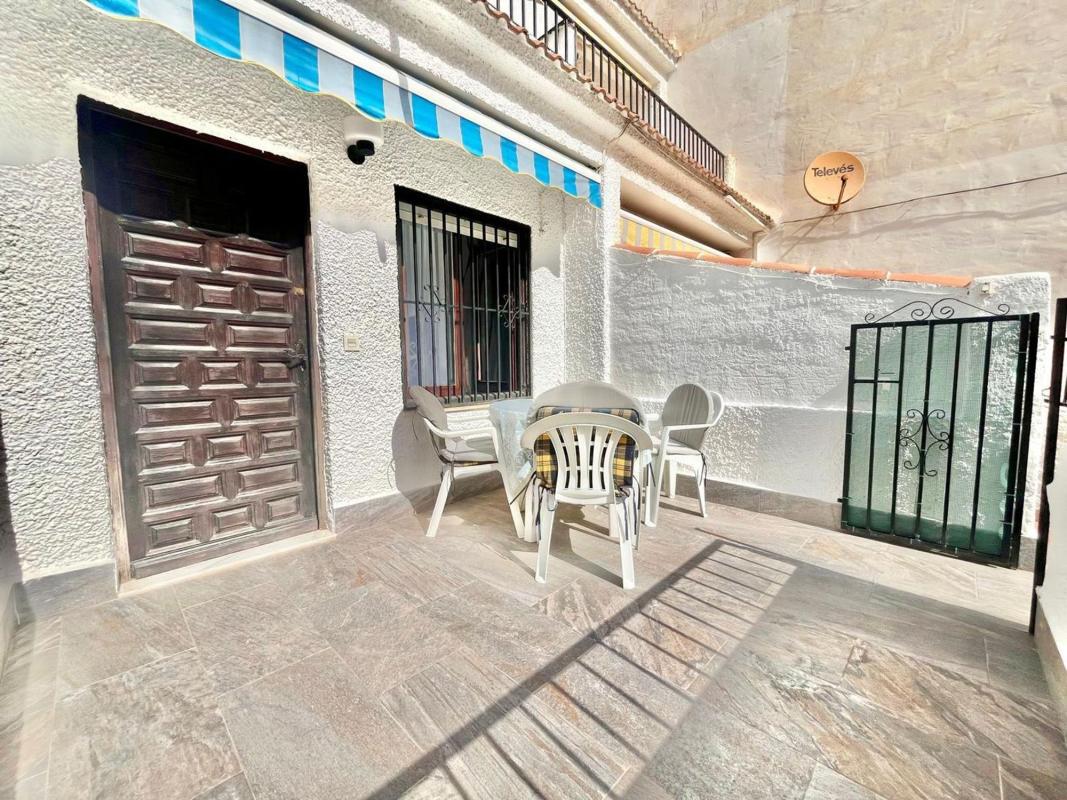 Продажа дуплекса на Dúplex en Calle Goleta, 33 a, Avenida Habaneras - Curva de Palangre, Torrevieja, Торревьеха photo 2