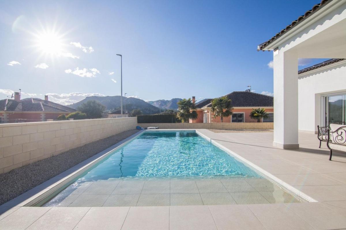 Properties for sale and rent in Spain photo 4