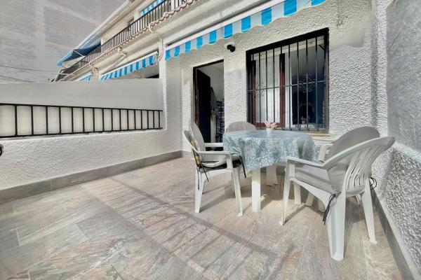 Дуплекс на продажу в Dúplex en Calle Goleta, 33, Avenida Habaneras - Curva de Palangre, Torrevieja, Торревьеха photo 2
