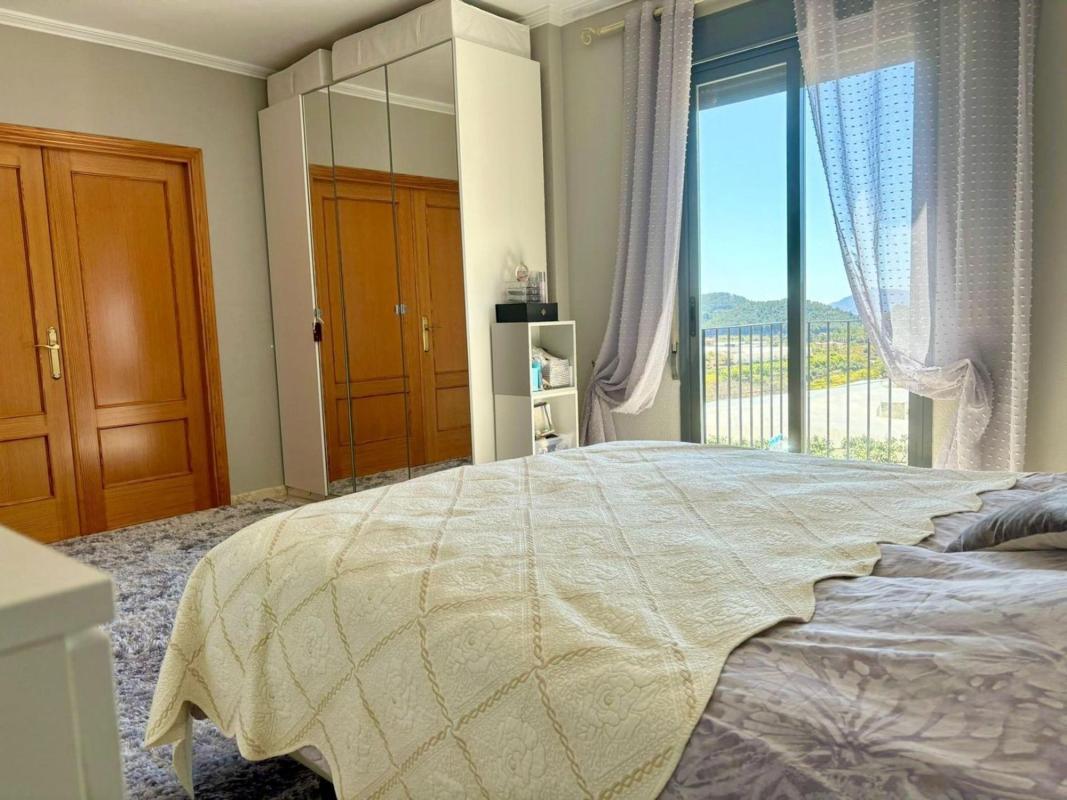 Propiedades en venta y alquiler en España photo 3