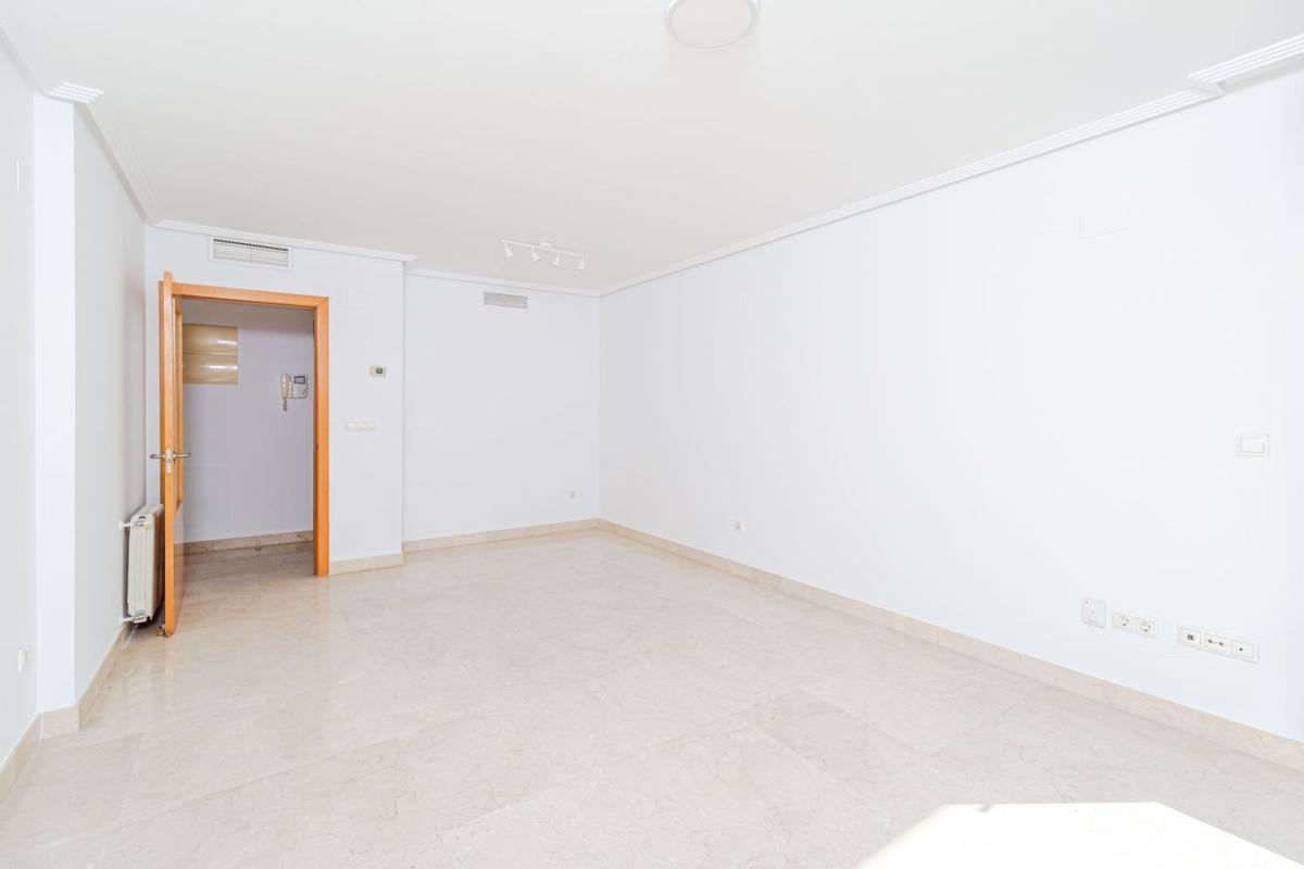 Sale of apartment in Piso en Paus, Alicante / Alacant, Alicante
photo 2