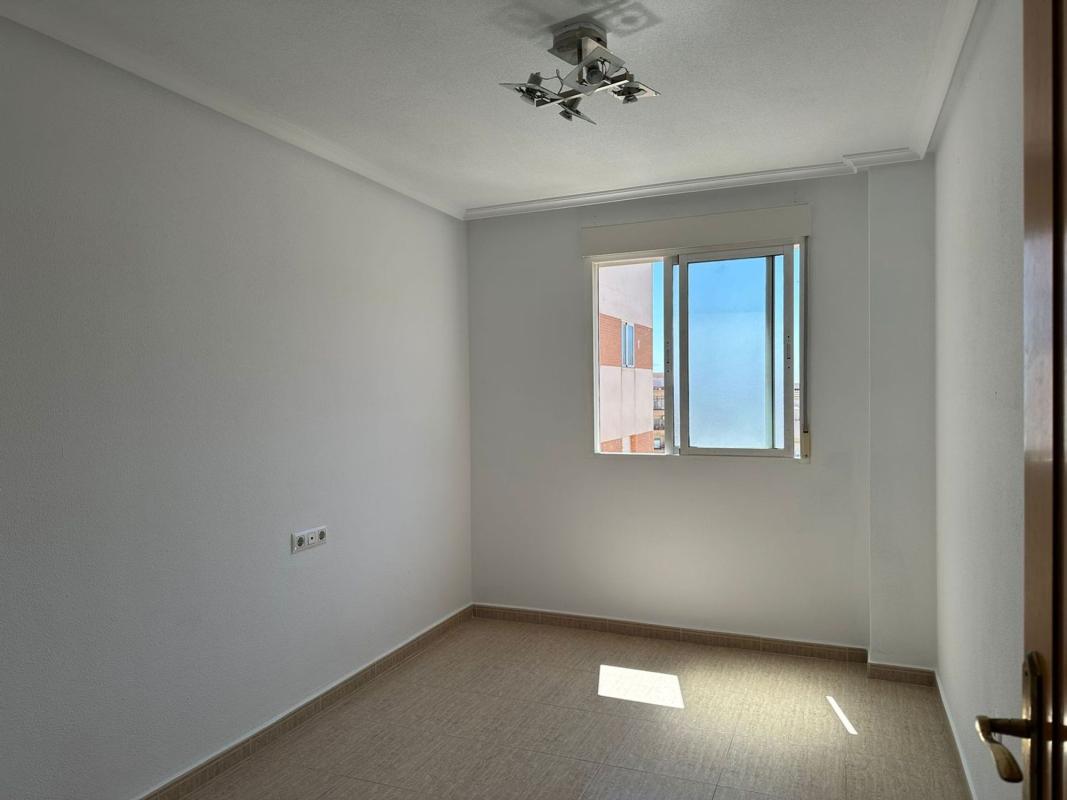 Venta de piso en Piso en El Molino, Torrevieja, Torrevieja
 photo 3