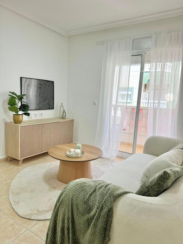 Продажа квартиры на Piso en Calle París, 4, Avenida Habaneras - Curva de Palangre, Torrevieja, Торревьеха
photo 2