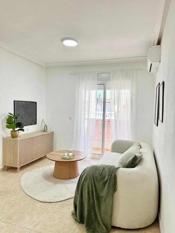 Продажа квартиры на Piso en Calle París, 4, Avenida Habaneras - Curva de Palangre, Torrevieja, Торревьеха
photo 4