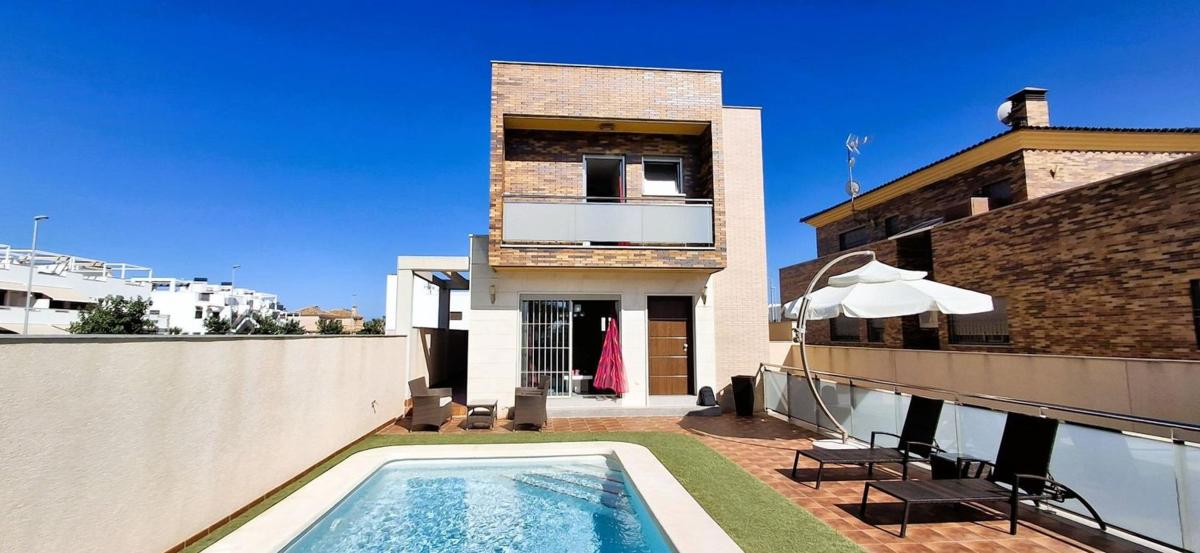 Properties for sale and rent in Spain photo 4
