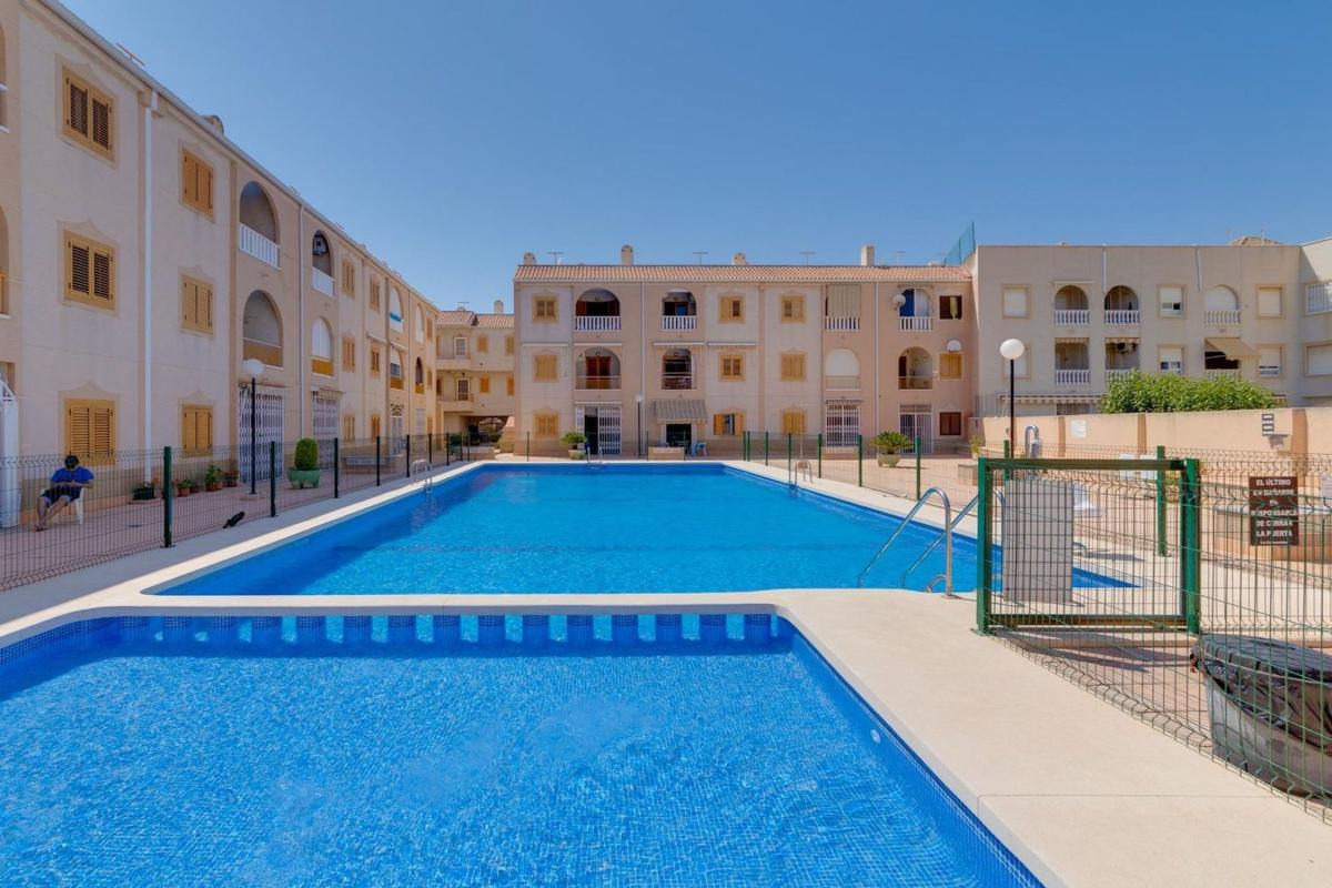 Sprzedaż mieszkania w Piso en Calle Valencia, El Acequión, Torrevieja, Torrevieja
photo 1
